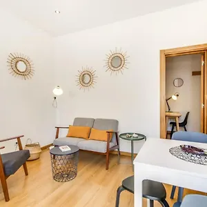 Apartamento Guestready - Cream And Wood In Alcantara, Lisboa