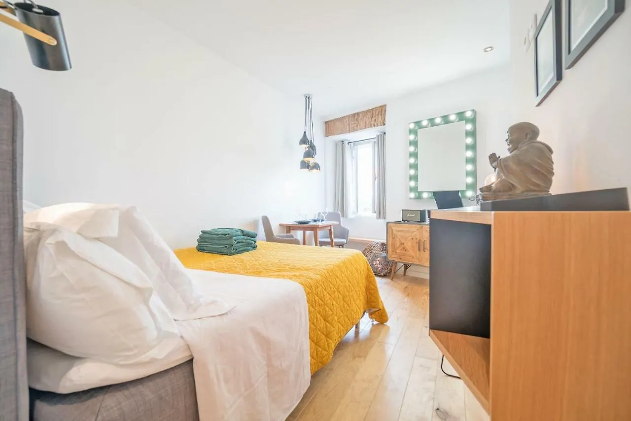 Downtown Comfy Suite Lisbon Portugal
